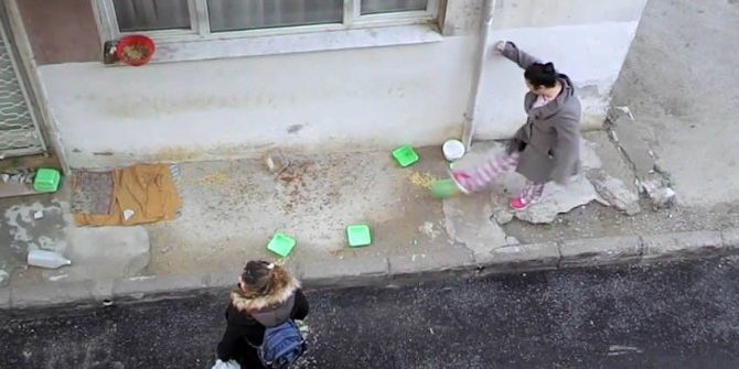 İzmir’de Komşular Arasında Kedi Besleme Kavgası