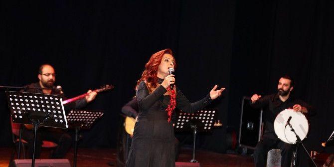 Adile Kurt Karatepe’den Halk Müziği Ziyafeti