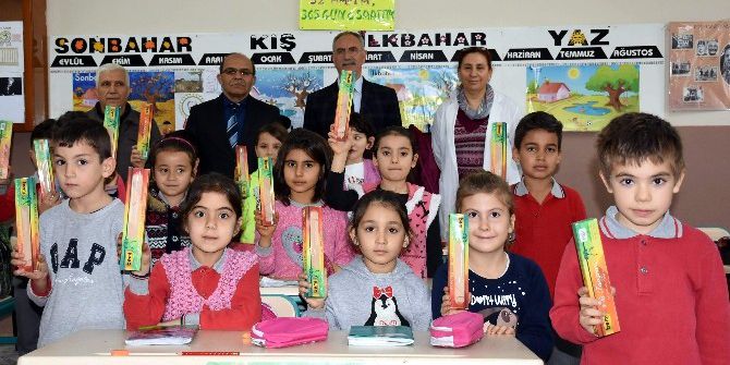 Başkan Kale, Duyarlı Öğrencileri Ödüllendirdi