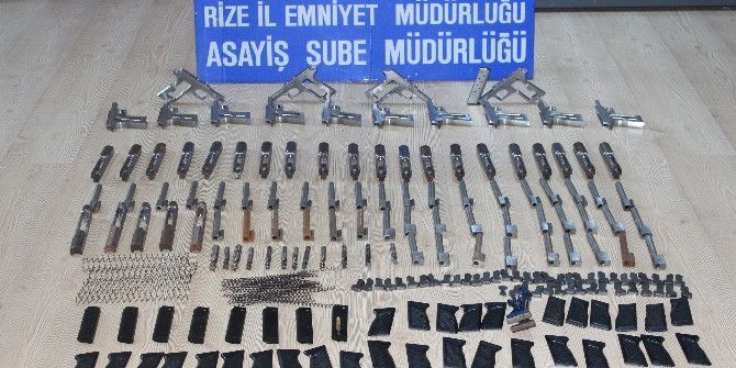 Şüpheli Araçtan Cephane Çıktı