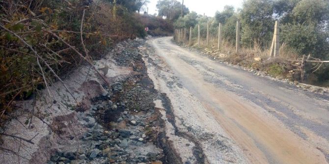 Milas’ta Aşırı Yağışlar Yollara Zarar Verdi