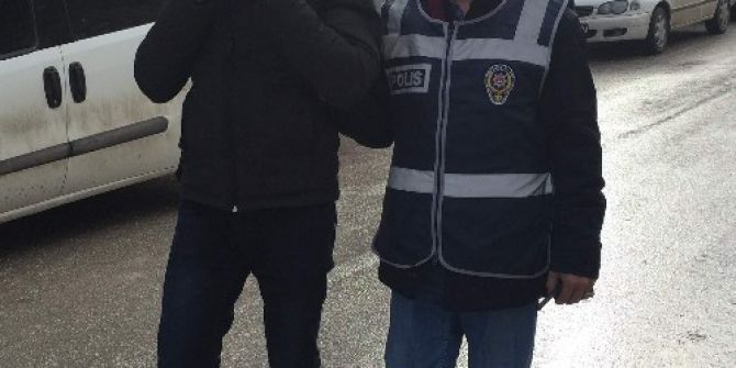Eskişehir’de Kapkaç Şüphelisi Suçüstü Yakalandı