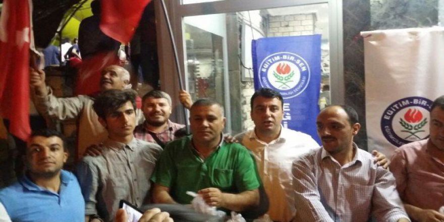 Demokrasi Nöbeti Tutanların Kumanyaları Eğitim-bir-sen’den