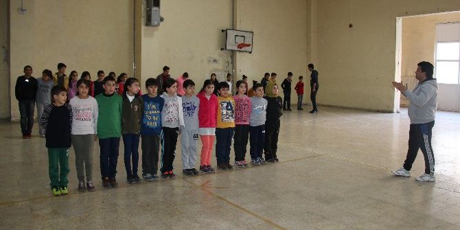 Halk Oyunlarını Haliliye Belediyesi İle Öğreniyorlar