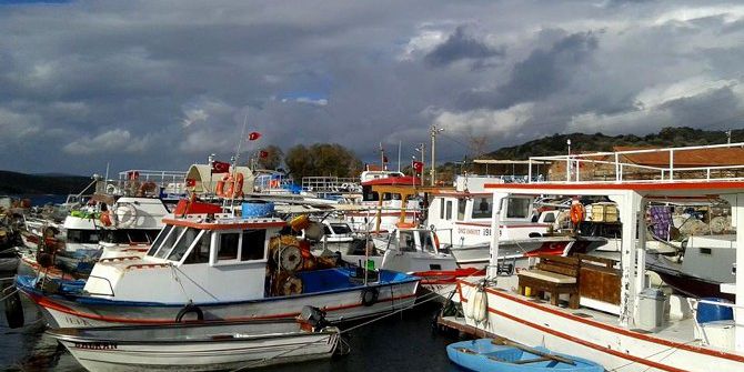 Çeşme’deki Balıkçılar Barınaklarına Çözüm İstiyor