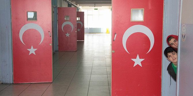 Okulda Kapılar Türk Bayrakları Ve 15 Temmuz Kahramanları İle Süslendi