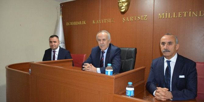 Vali Ata: "Tüm Kamu Kuruluşları Vatandaşa Hizmet İçin Var"