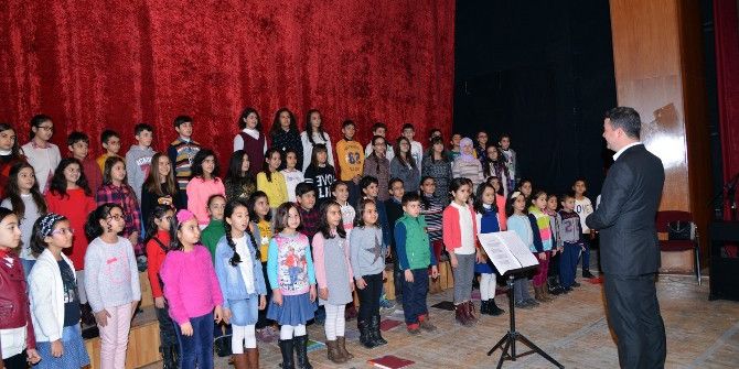Çocuk Korosundan Konser Hazırlığı