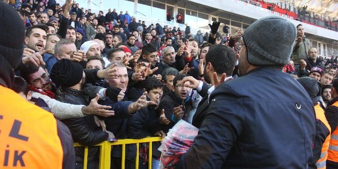 Tarihi Maça 500 Özel Güvenlik Görevlisi Tanık Oldu