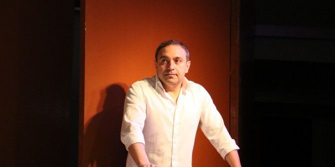 Manisa’da ‘Her Aşk Biraz Komiktir’ Kahkahaya Boğdu