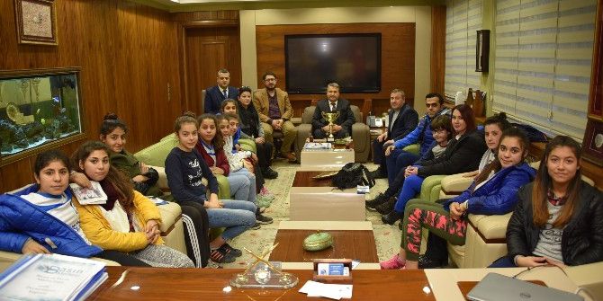 Horozköy’e Çok Amaçlı Spor Salonu Müjdesi