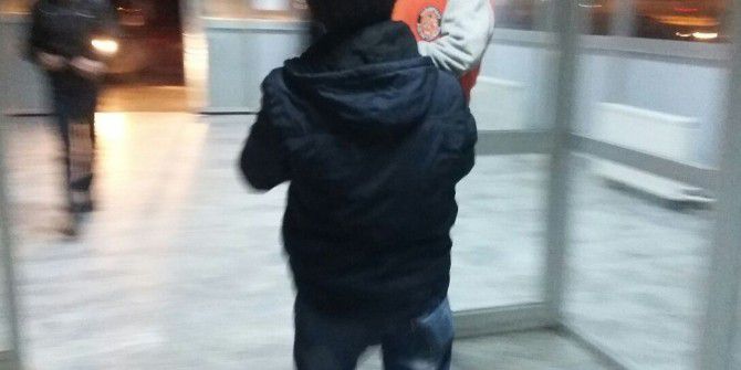 Ağrı’da Velinin De Katıldığı Kavgada Bir Çocuk Hastanelik Oldu