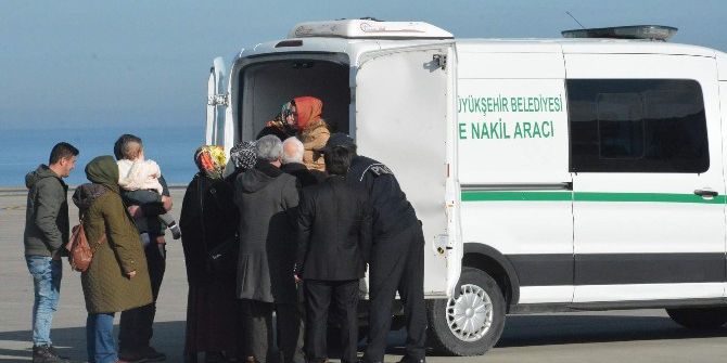 Diyarbakır’da Şehit Olan Polis Memuru Özcan’ın Naaşı Trabzon’a Getirildi