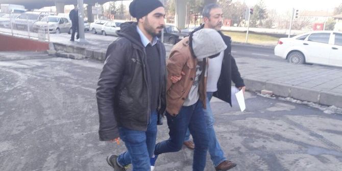 Kendini Savcı Olarak Tanıtan Ve Dolandırıcılık Yapan Zanlı Yakalandı