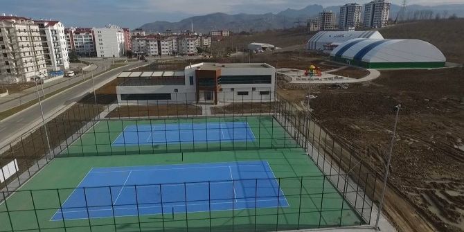 Tenis Kortları Nisan’da Açılıyor