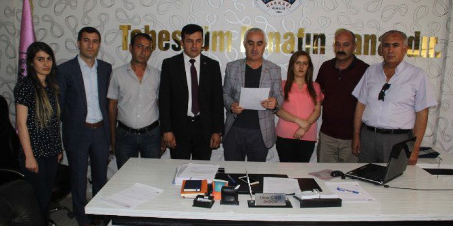 Hakkâri Esnaf Ve Sanatkarlar Odası Birliği’nden Darbe Girişimine Tepki