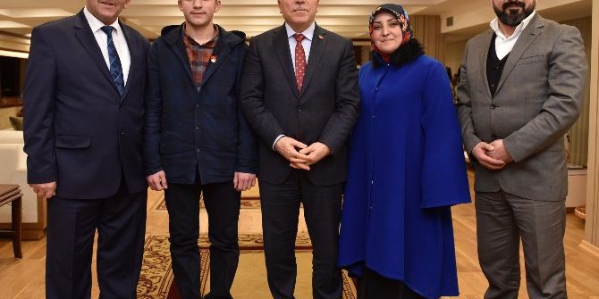 Teog Şampiyonu Kara, Başkan Sekmen’i Ziyaret Etti