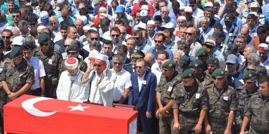 Şehit Özel Harekatçı Toprağa Verildi