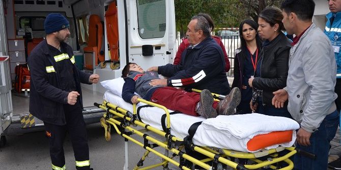 Milas’ta Yola Fırlayan Çocuk Yaralandı