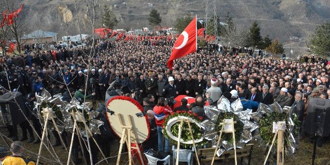 Diyarbakır’da Şehit Olan Polis Memuru, Trabzon’da Dualarla Uğurlandı