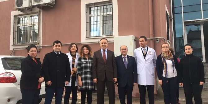 Vali Altınparmak Kan Bağışında Bulundu