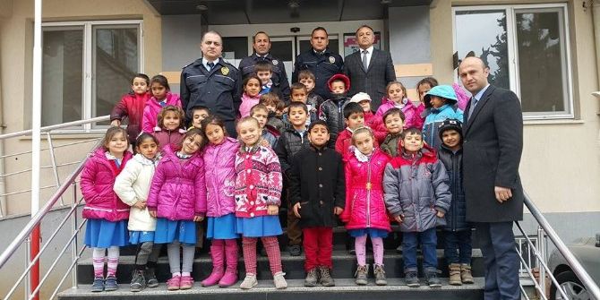 Öğrencilerden Polislere Ziyaret