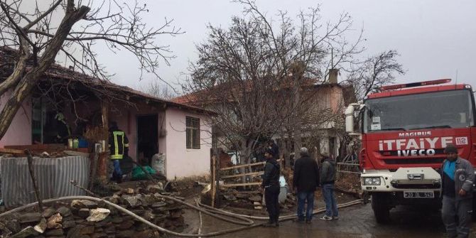 Denizli’de Ev Yangınında Bir Kişi Hayatını Kaybetti
