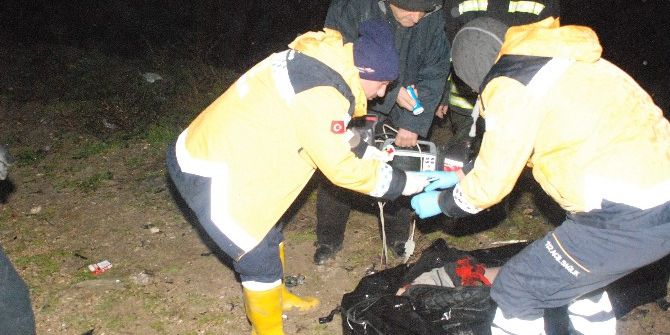 Otomobil Dereye Uçtu: 1 Ölü