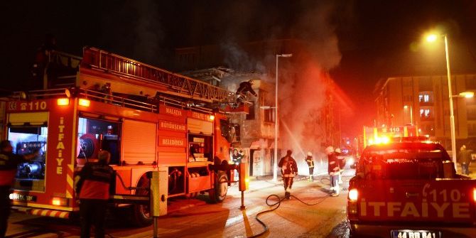 Metruk Evde Çıkan Yangın Korkuttu