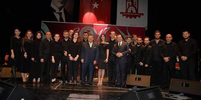 “Kahramanlara Ağıt Gecesi” İle Şehitler Anıldı