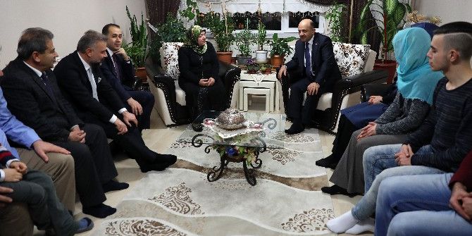 Bakan Işık’tan Şehit Ailelerine Ziyaret
