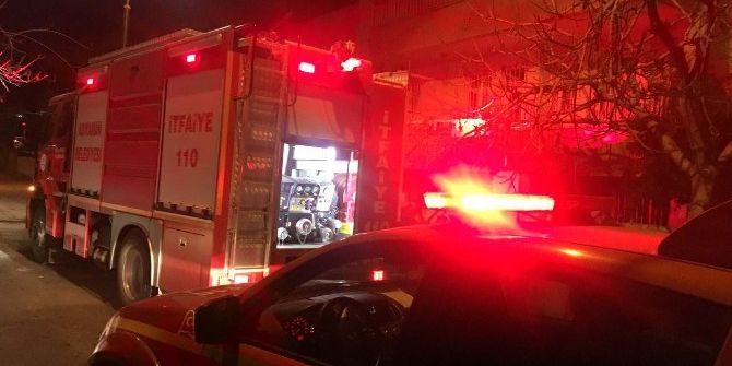 Depoda Çıkan Yangın Büyümeden Söndürüldü