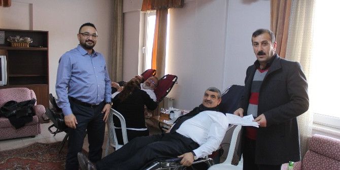 Şeker Fabrikası Çalışanları Kan Bağışında Bulundu