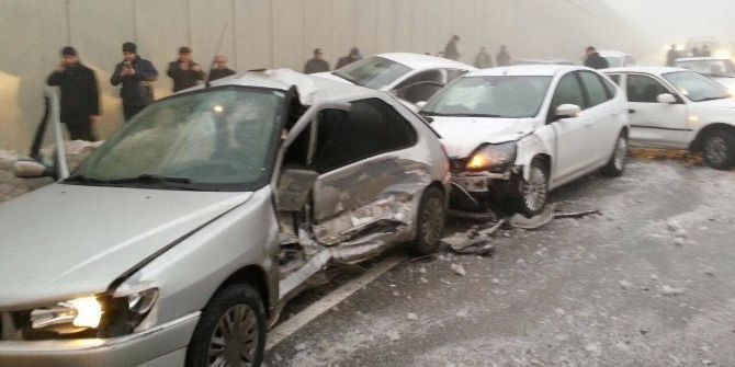 Konya’da 10 Araç Birbirine Girdi: 2 Yaralı