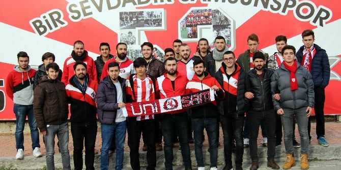 Taraftarlardan Samsunspor’a ’Kara Gün’ Bestesi