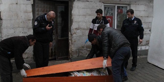 Yaşlı Adam Evinde Ölü Bulundu