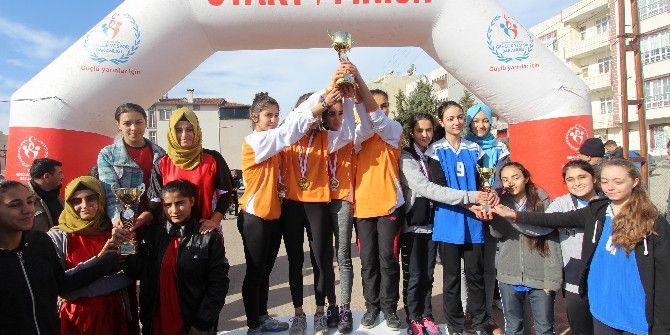 Okul Sporları Atletizm Yarışmaları Sona Erdi