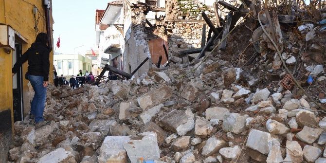 Dayanacak Gücü Kalmayan Tarihi Bina Yıkıldı