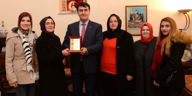 Dündar, 15 Temmuz Demokrasi Kadınlarını Ağırladı