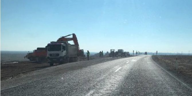 Eskil İlçesinde Yol Yapım Çalışmaları Sürüyor