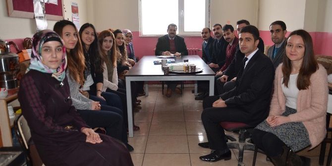 Kaymakam Özkan, Öğretmenlerle Bir Araya Geldi