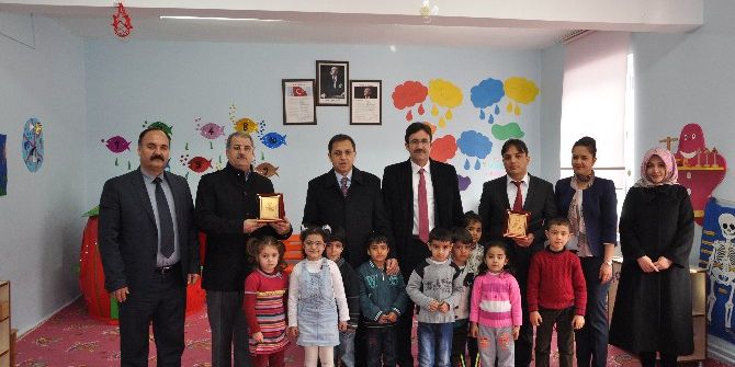 Hayırsever İş Adamları Anaokulunu Yeniledi