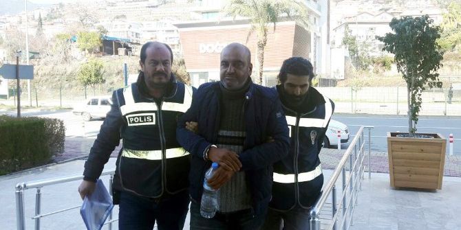 Kuzenini Tüfekle Vurup Kaçan Kişi Yakalandı