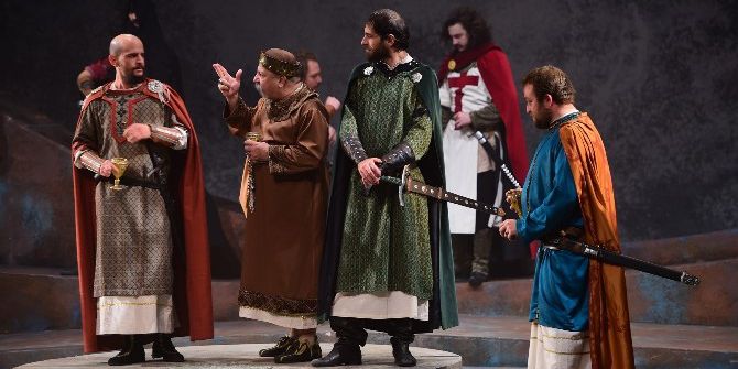 "Jennifer’ın Düğünü/osman Gazi" Oyunu Uşaklı İzleyicilerden Tam Not Aldı