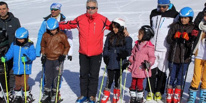 Vali Toprak’tan Kayakseverlere Davet