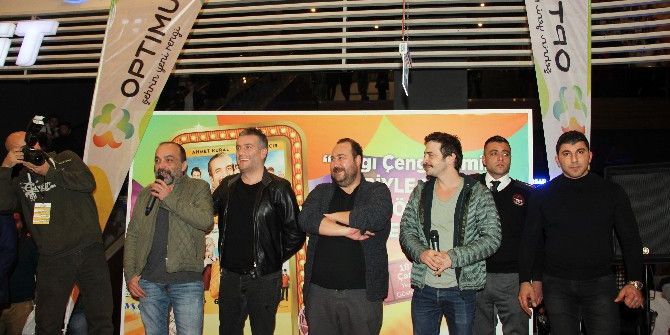 “Çalgı Çengi İkimiz”in Adana Galasında Kahkaha Tufanı