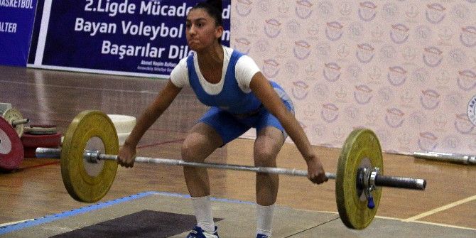 Geleceğin Nurcan Taylanları Bu Şampiyonada Ter Döktü