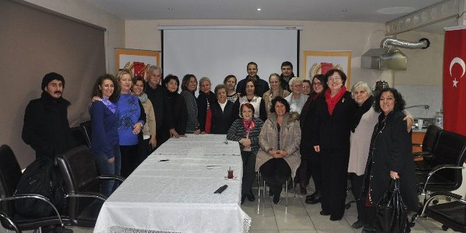 Yardımsever Derneği Gazetecileri Unutmadı