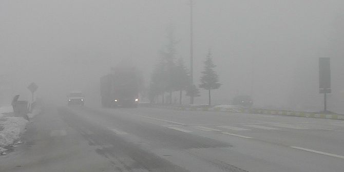 Kulu’da Yoğun Sis Trafiği Olumsuz Etkiliyor