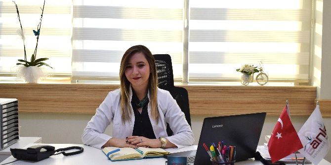 Psikolog Burcu Sevinç Çetin: “Kötü Karneye Kızmak Çözüm Değildir”